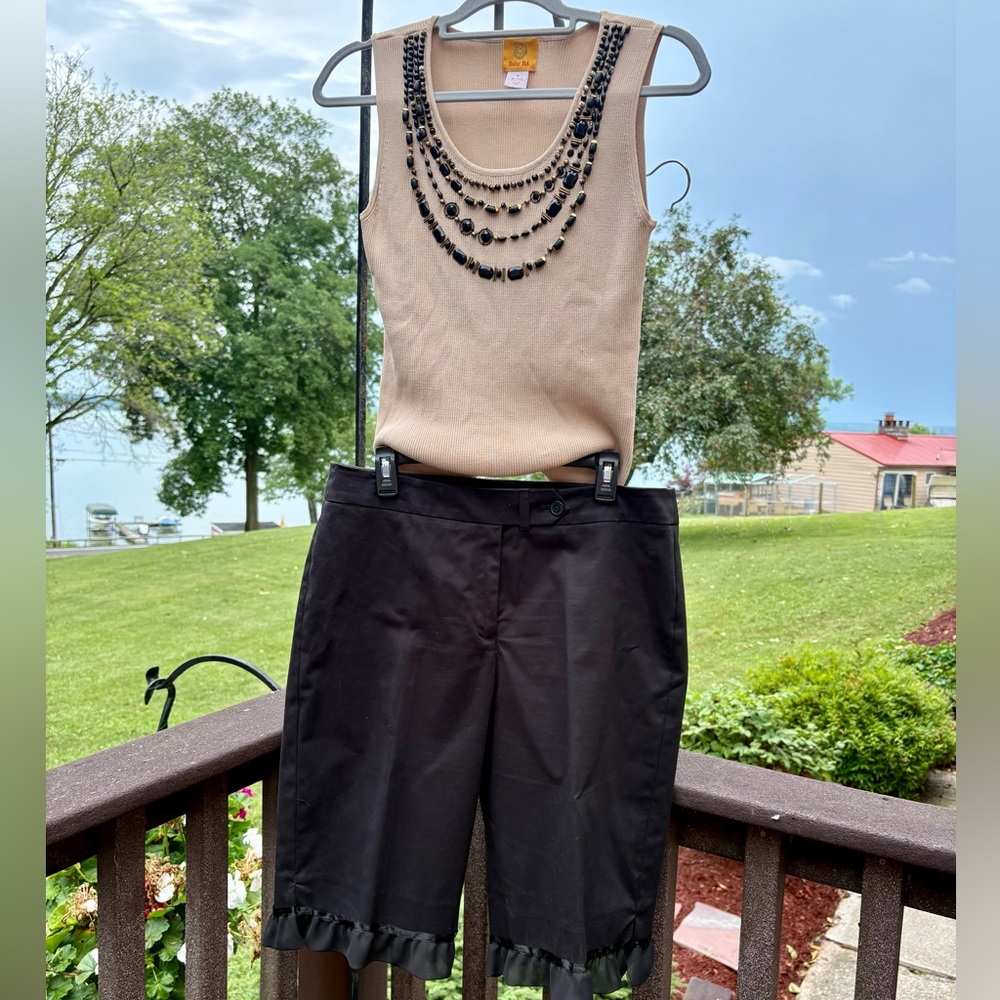 Jones NY Black Bermuda Shorts w/ Ruffle Hem & Tan Sweater Tank w/ Beads Sz 14 L